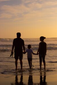 beach, nature, family-4455433.jpg